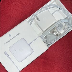 MC Apple 60W MagSafe Power Adapter - White - International